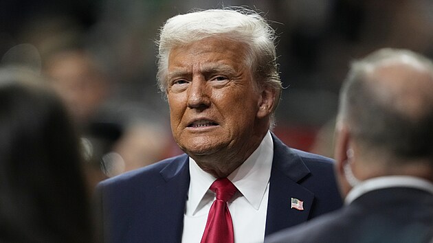 Donald Trump p�ed super Super Bowlem.