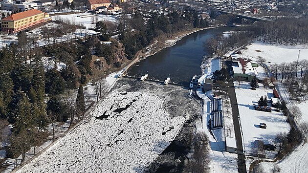 Ledov jevy na vodnch tocch.