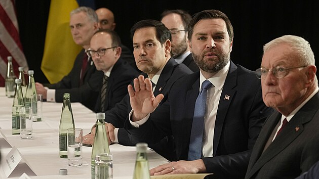 Ukrajinsk� prezident Volodymyr Zelenskyj a americk� viceprezident J. D. Vance na Mnichovsk� bezpe�nostn� konferenci (14. �nora 2025)