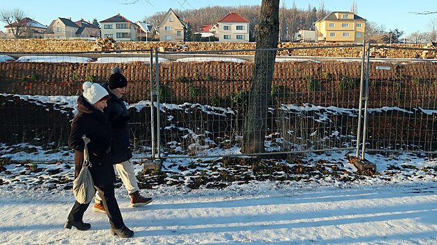 Jin buduje inenrsk st a silnice v budouc obytn tvrti po zboench kasrnch. (19. ledna 2025)
