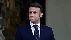 Emmanuel Macron ped summitem v Paíi (17. února 2025)