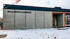 V sousedství hokejové haly Rondo v Brn� se ty�í u� tém�� hotový objekt...