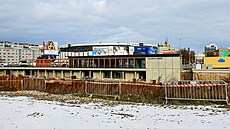 V sousedství hokejové haly Rondo v Brn� se ty�í u� tém�� hotový objekt...