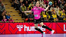 �eská házenká�ka Jana Knedlíková v dresu Vipers Kristiansand.