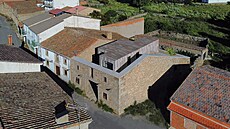 Byl naprostou rozpadající se ruinou a te� zá�í novotou. Ne ka�dý to ov�em...