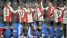 Hrá�i Feyenoordu slaví trefu proti AC Milán.