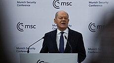 N�mecký kanclé� Olaf Scholz hovo�í b�hem Mnichovské bezpe�nostní konference v...