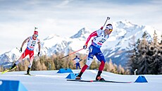 Michal Kr�má� se na trati vytrvalostního závodu potkal s Niklasem Hartwegem,...