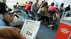 Momentáln� je v celé zemi výrazn� ni��í nabídka volných míst. Ú�ady práce...