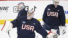 Trio amerických branká na tréninku ped Four Nations, v popedí oekáváná...