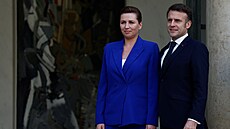 Francouzský prezident Emmanuel Macron p�ivítal dánskou premiérku Mette...