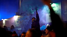 Fanouci Evertonu ped posledním Merseyside derby na starém stadionu Goodison...