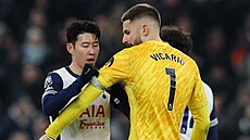 Italský branká� Guglielmo Vicario dochytal utkání Tottenhamu s Manchesterem...