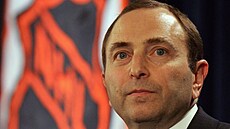 Komisioná NHL Gary Bettman v roce 2005.