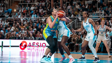 Brionna Jonesová bojuje v podkoovém území Landes.