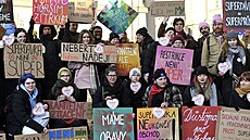 Protest ped Snmovnou proti chystané reform sociálních dávek a vzniku jedmé...