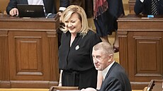 Pedsed ANO Andrej Babi a éfka poslanc ANO Alena Schillerová pi mimoádné...
