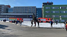 Kv�li po�áru serverovny byla evakuována budova Vysokého u�ení technického v...