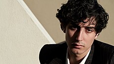 Anthony Ippolito jako mladý Al Pacino v seriálu Nabídka