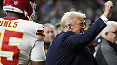 Donald Trump jako první prezident v historii nav�tívil finále Super Bowlu. (9....