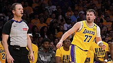 Luka Don�i� (77) se i jako hrá� Los Angeles Lakers bude hádat s rozhod�ími.