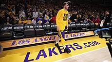 Luka Don�i� se chystá na premiéru v dresu Los Angeles Lakers.