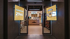 Velkým lákadlem kavárenského konceptu Jihlavanka je káva za 29 korun. (19....