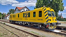 M��ící drezína EM 100 Správy �eleznic ve stanici Slavonice