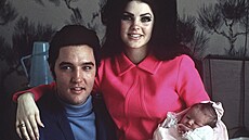 Elvis Presley, Priscilla Presleyová a jejich dcera Lisa Marie Presleyová...