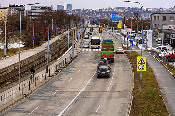 Jihomoravtí silniái chystají opravu tíkilometrového úseku silnice v...