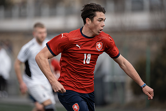 Louis Thomas Buffon, syn legendárního italského branká�e Gianluigiho Buffona a...