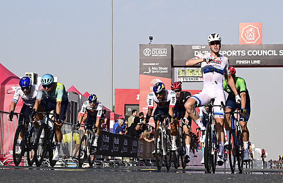 Tim Merlier ze stáje Soudal Quick-Step vyhrál pátou etapu Kolem SAE.