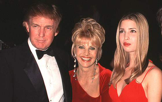 Donald Trump, Ivana Trumpová a jejich dcera Ivanka Trumpová v New Yorku (1998)