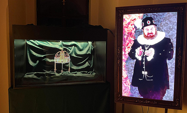 Výstavou provádí syn Jana Wericha Jií Werich Petráek.