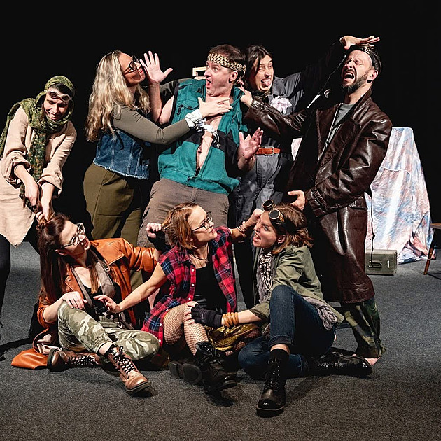 Soubor divadelní improvizace zve v sobotu do Naivního divadla v Liberci na...