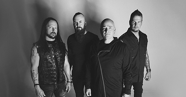 Zvuk ticha i metalu. Disturbed v Praze připomenou průlomový debut The Sickness