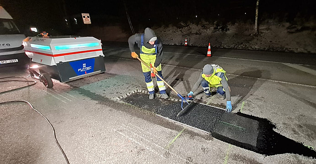 Opravy výtluk i za niích teplot umouje silniám nová mikrovlnná...