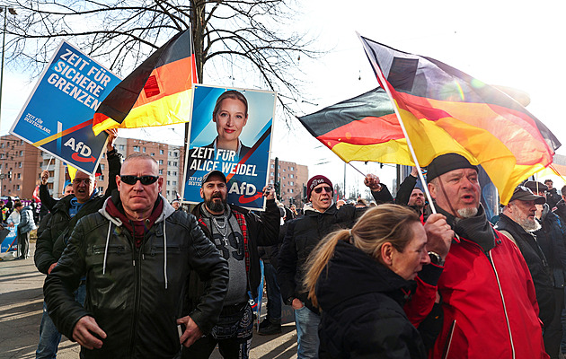 Proč roste na Západě vliv pravicových populistů a proč se nedaří vzít jim vítr z plachet