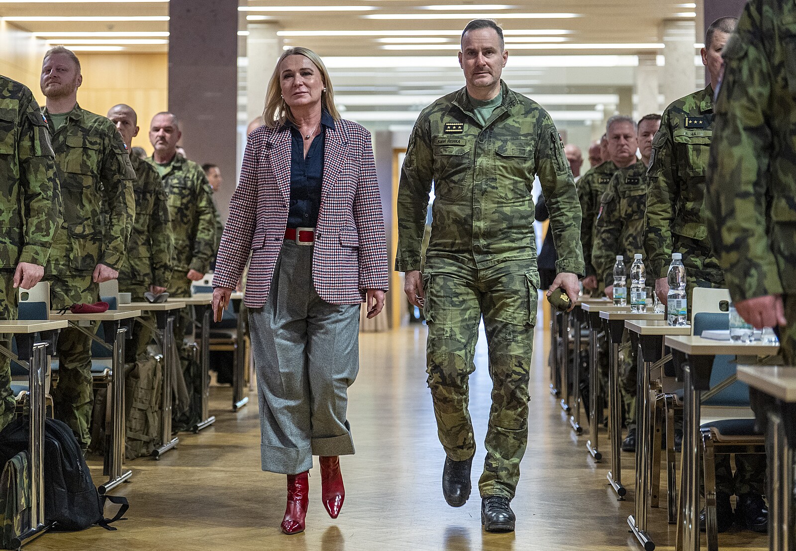 Přestaňte mě urážet, vzkazuje Černochová kritikům po zásahu kvůli sbírce na drony