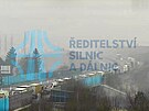 Pi nehod u Miliína na silnici z Prahy na eské Budjovice dnes ráno zemel...