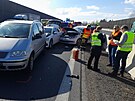 Na d�lnici D5 na trase z Rozvadova do Prahy se ve �tvrtek p�ed polednem srazila...