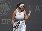 Petra Kvitová se hecuje v prvním kole turnaje v Austinu.