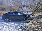 Cizinec s kradenm autem naboural u Farskho rybnku na Tachovsku a okamit od...