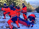 Zchrani donesli zrannho mue na bvalou sjezdovku.