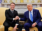 Francouzský prezident Emmanuel Macron se v Bílém dom� setkal s americkým...