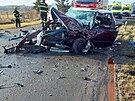 Po nehod dvou aut v Sopei na Pardubicku byly dv osoby se stedn tkmi...