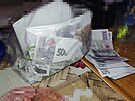 Kriminalist z Karlovarskho kraje rozkryli s edesti padlatel bankovek.