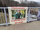 Mercosur? Z von der Leyna do loue! napsali zemdlci na transparent v Nchod.