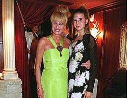 Spolen se objevovaly na mnoha akcích, vdy v nepehlédnutelných modelech.