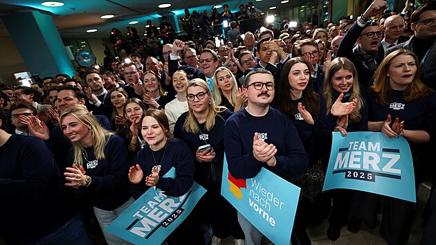 Reakce na v�sledky voleb ve �t�bu CDU/CSU (23. �nora 2025)